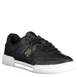 Low-top sneaker
