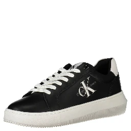 Low-top lace-up sneakers