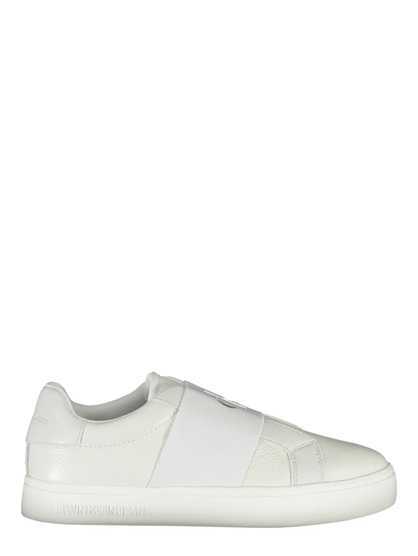 Elegant Trainer With Logo Detail