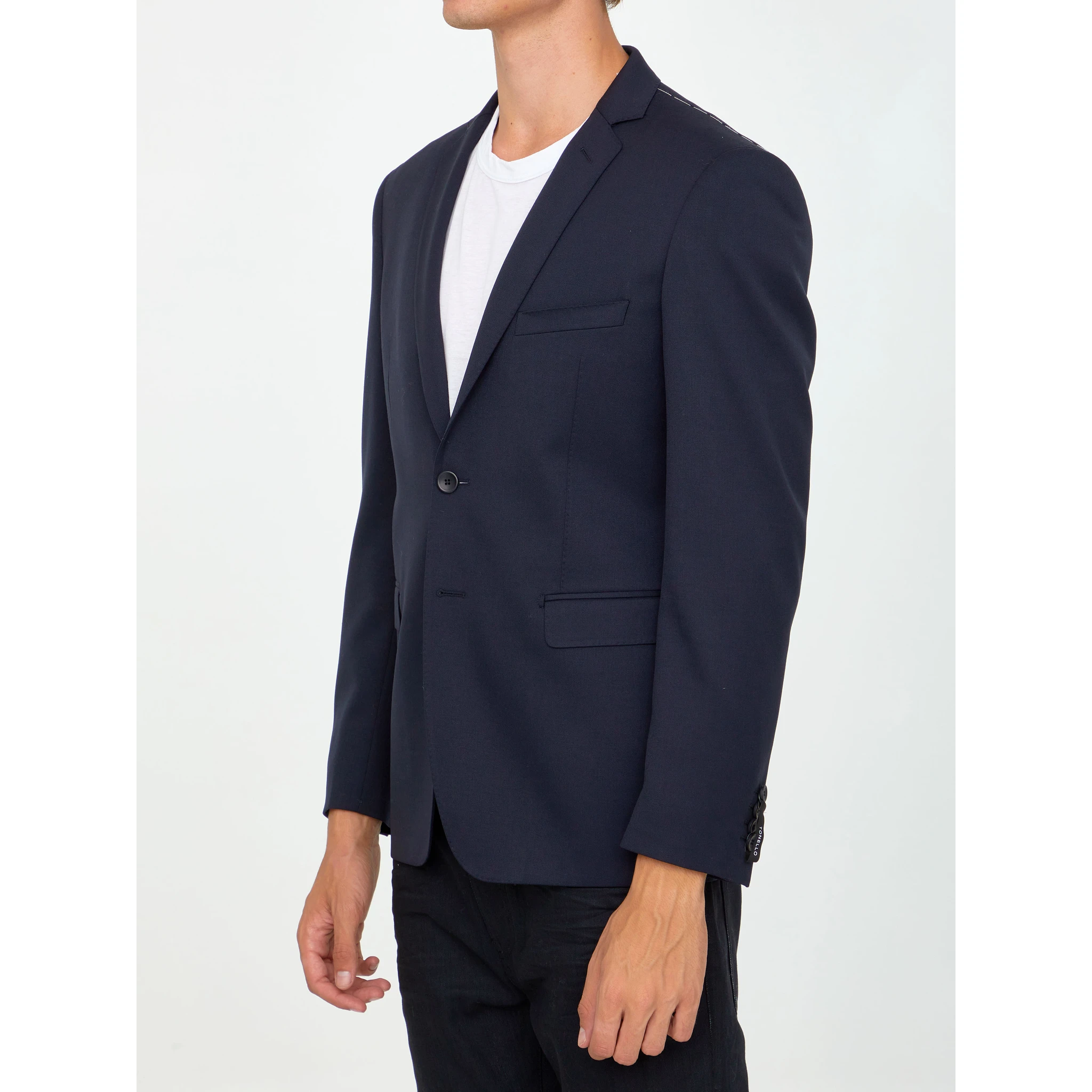 Single-breasted jacket made of blue wool gabardine