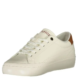 Low-top sneakers