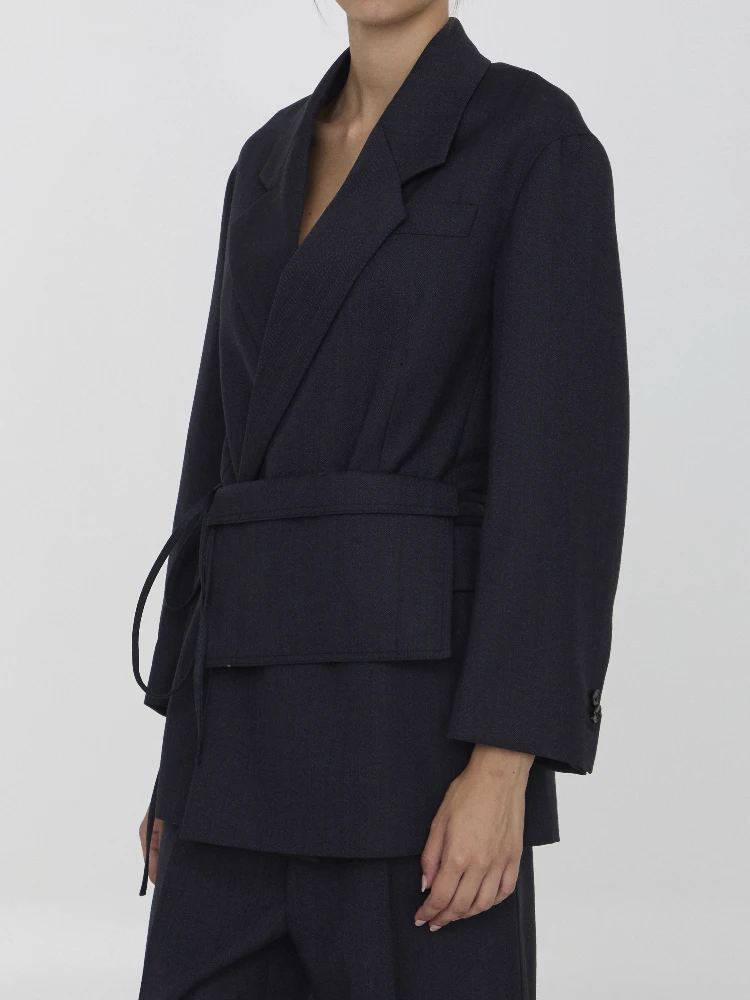 Wool jacket with belt alternative