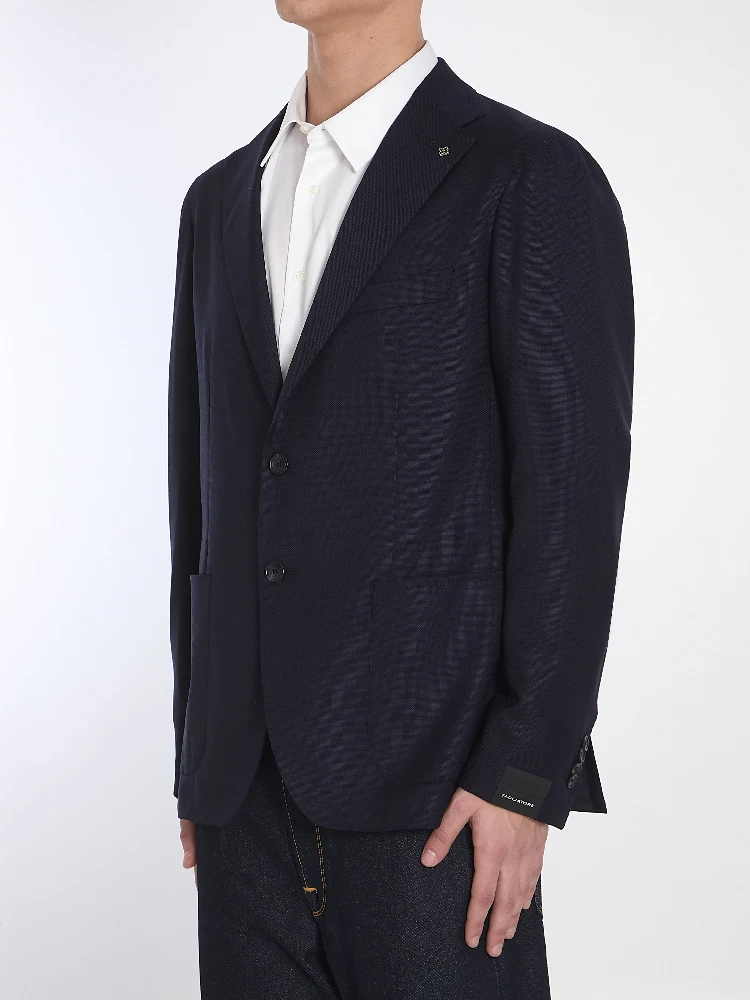 Single-breasted jacket alternative