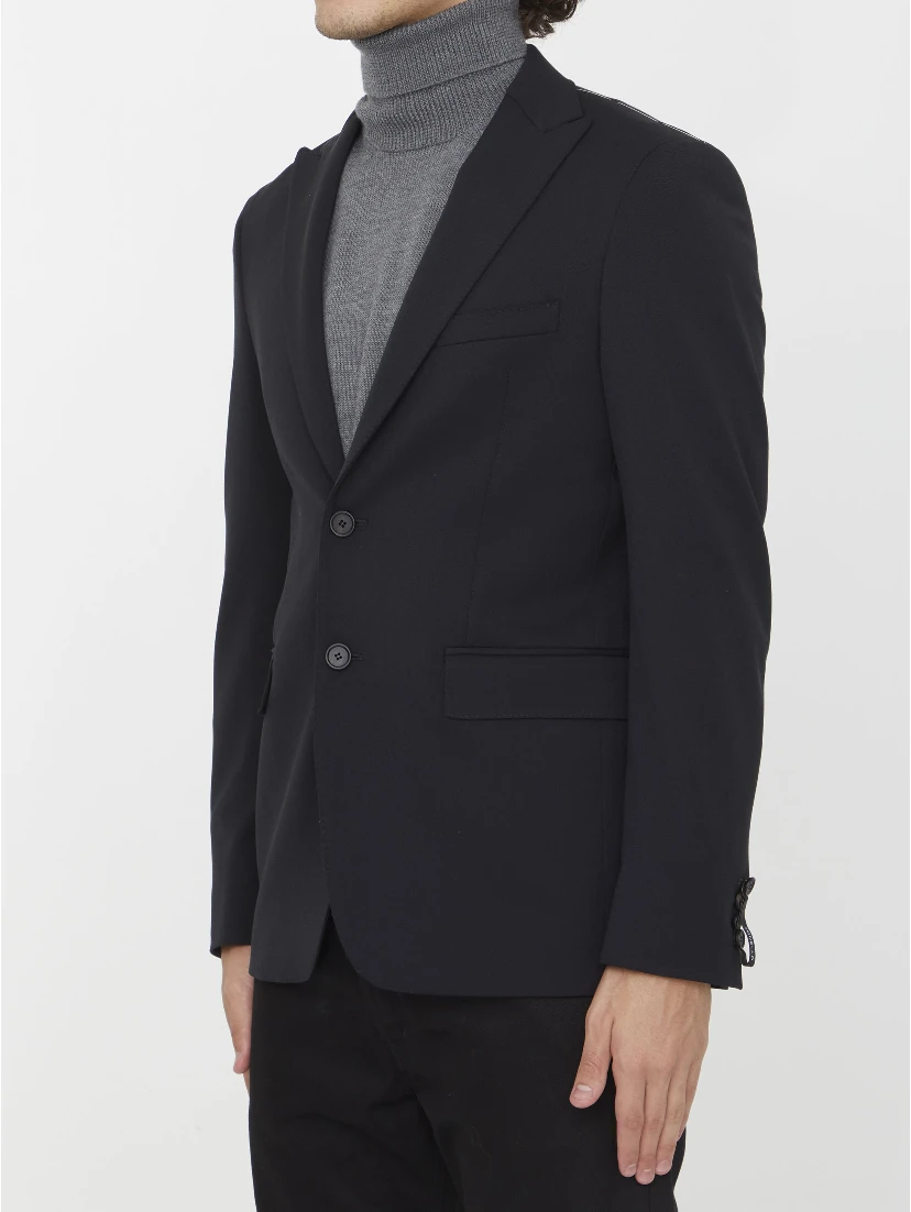 Single-breasted jacket