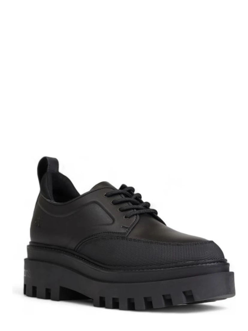 Flatform Lace-Up Derby shoe