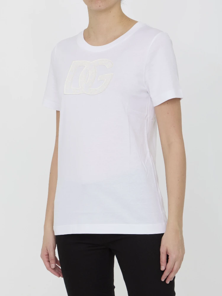 T-shirt with DG logo alternative