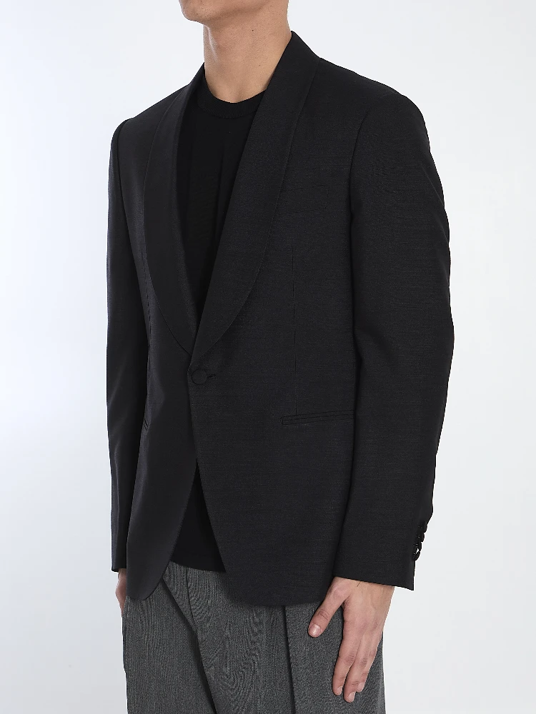 Silk single-breasted jacket alternative