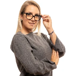 نظارات بلاستيكية سوداء (إطارات)