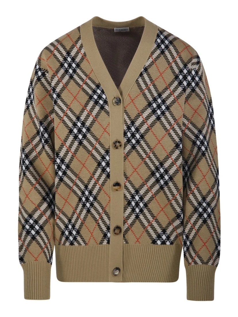 V-neck cardigan with buttons