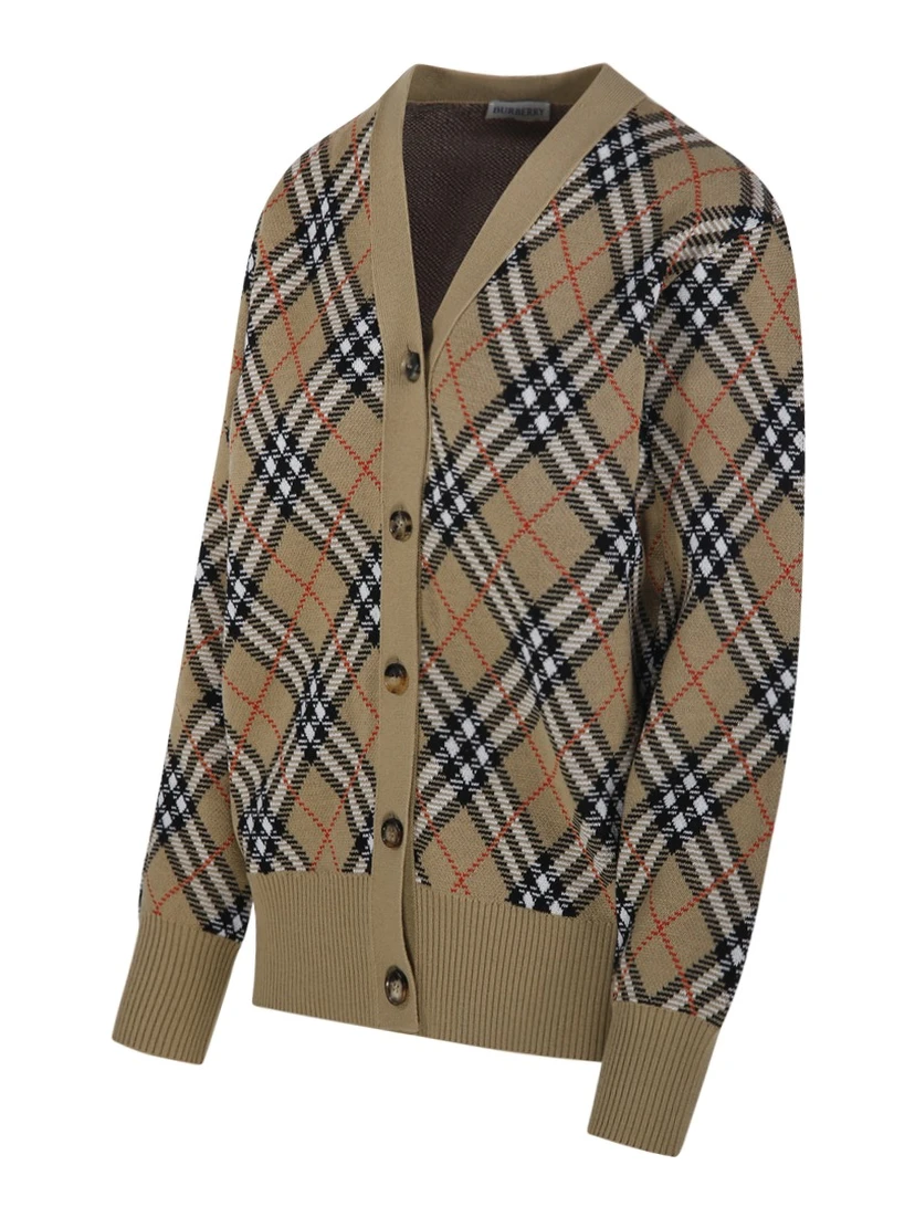 V-neck cardigan with buttons