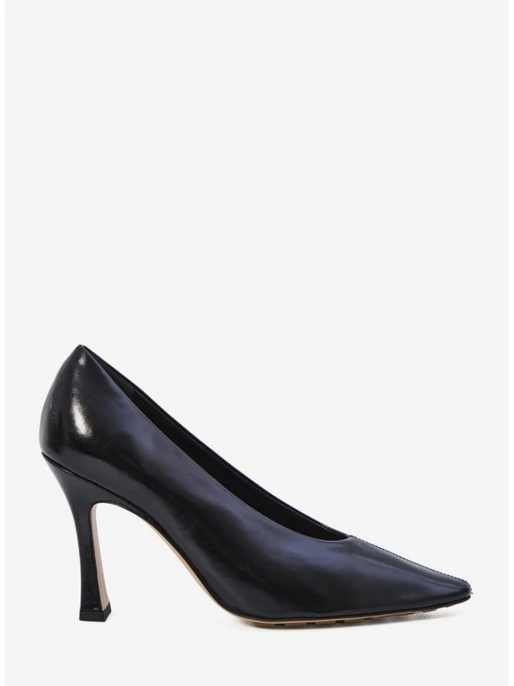 "Sofia" leather pumps