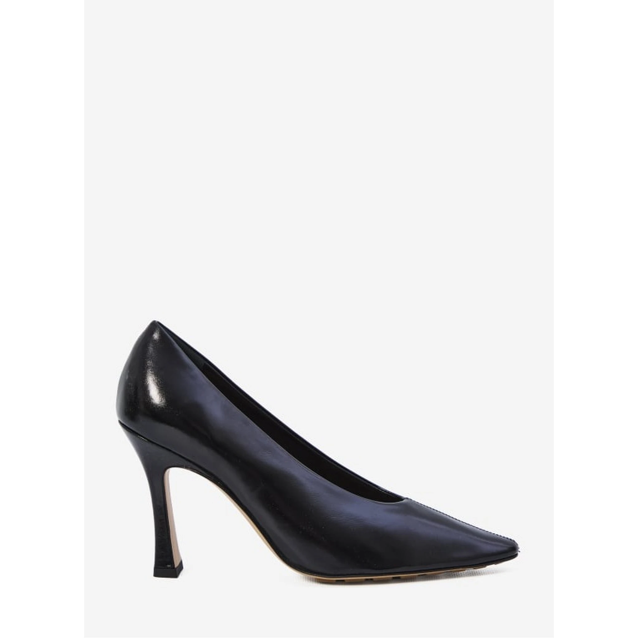 "Sofia" leather pumps