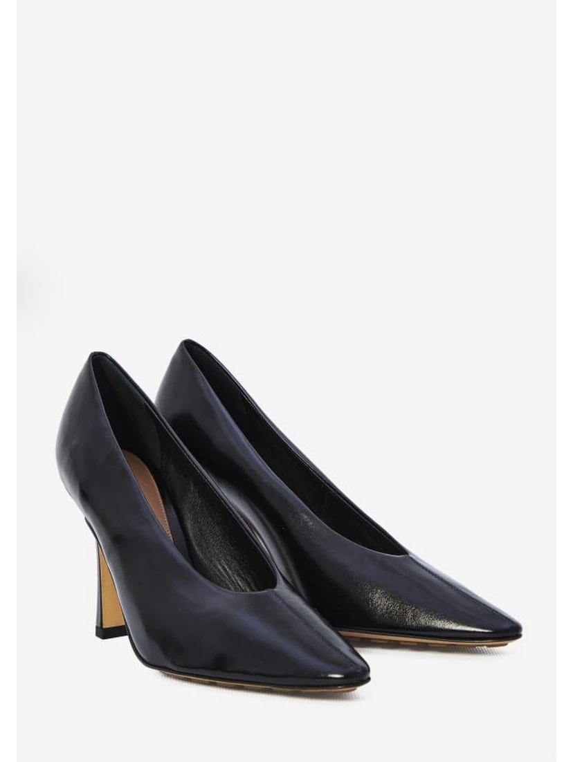 "Sofia" leather pumps