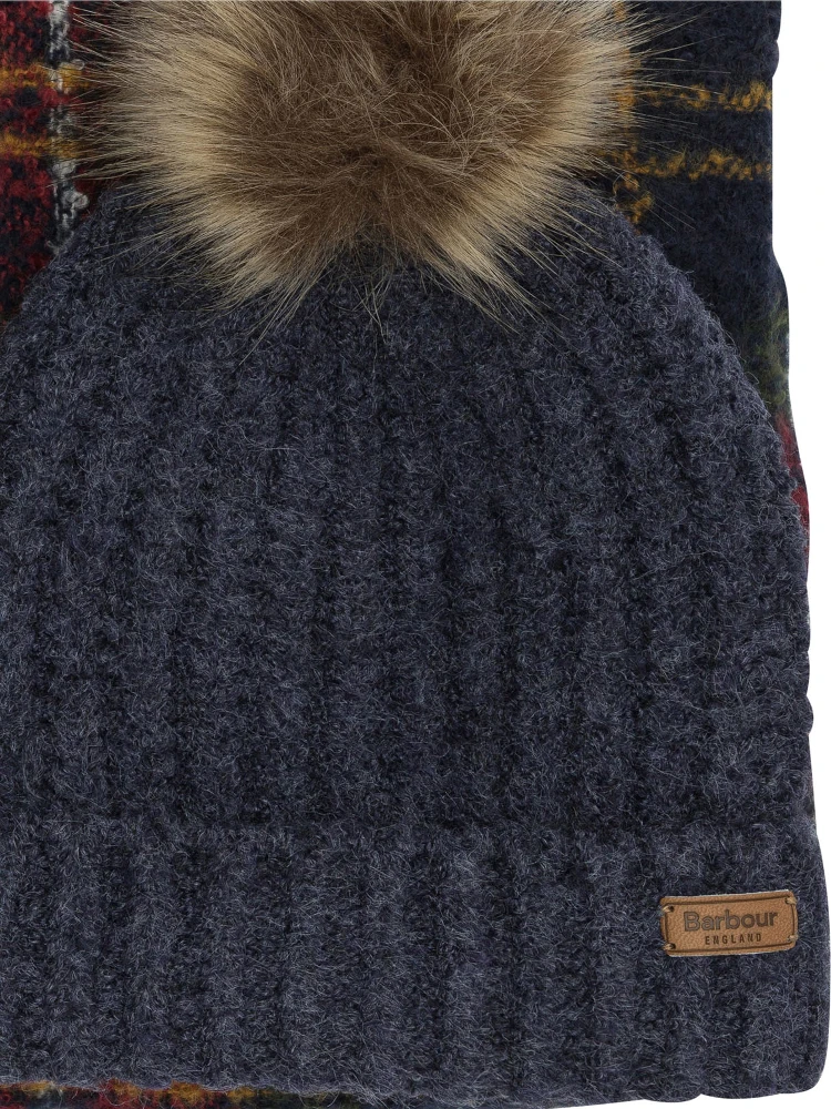 Beanie and scarf set "Saltburn" alternative