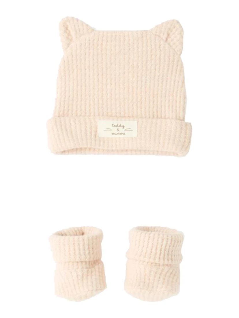 HAT AND SHOE SET