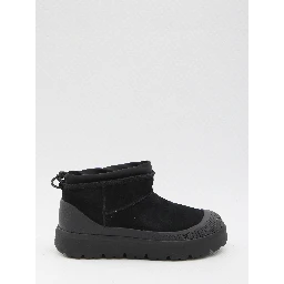 حذاء Ugg كلاسيكي صغير الحجم مناسب لجميع الأحوال الجوية