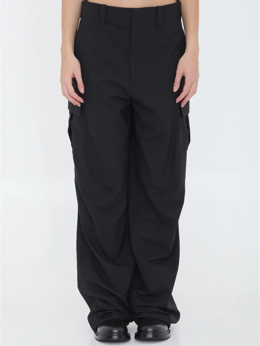 Cargo trousers in lightweight woo