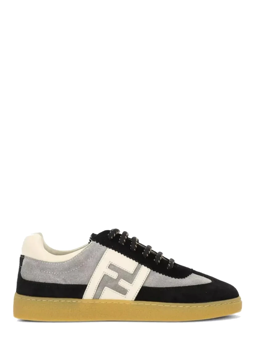 SNEAKER WITH LOGO