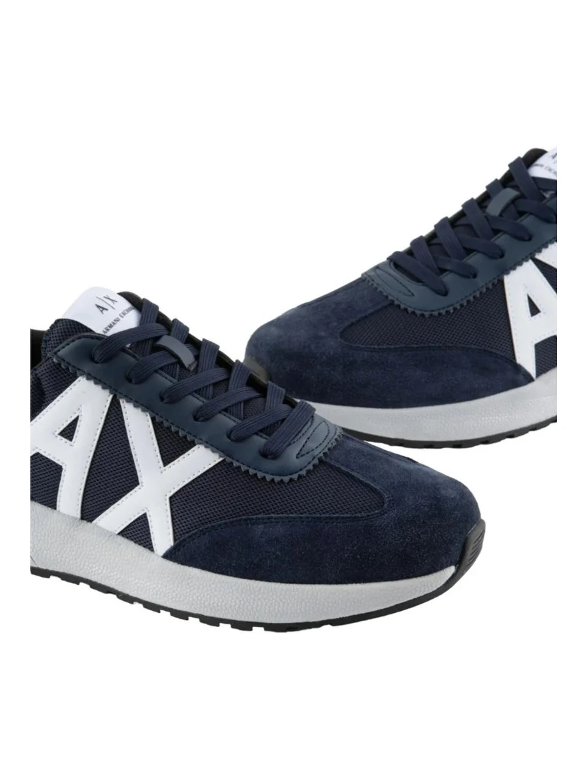 logo-patch panelled-design sneakers