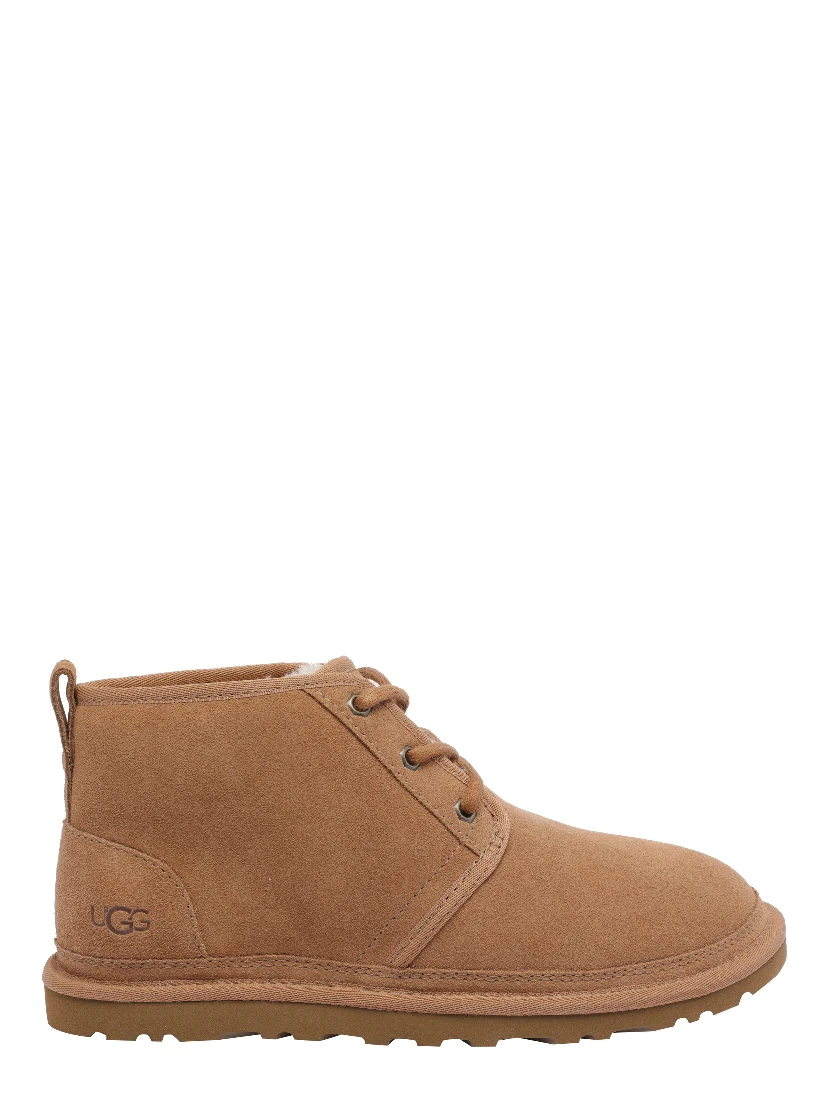 حذاء رياضي بني من UGG
