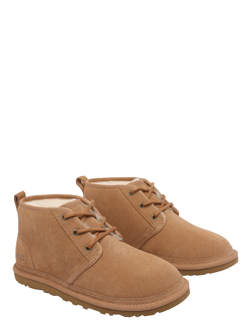 حذاء رياضي بني من UGG