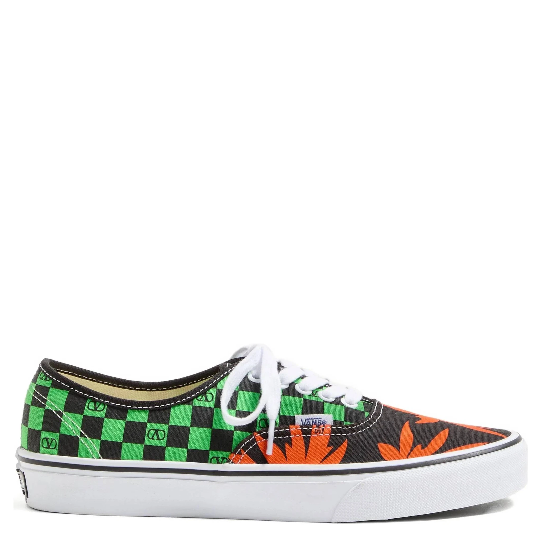 أحذية رياضية من تصميم VANS X VALENTINO