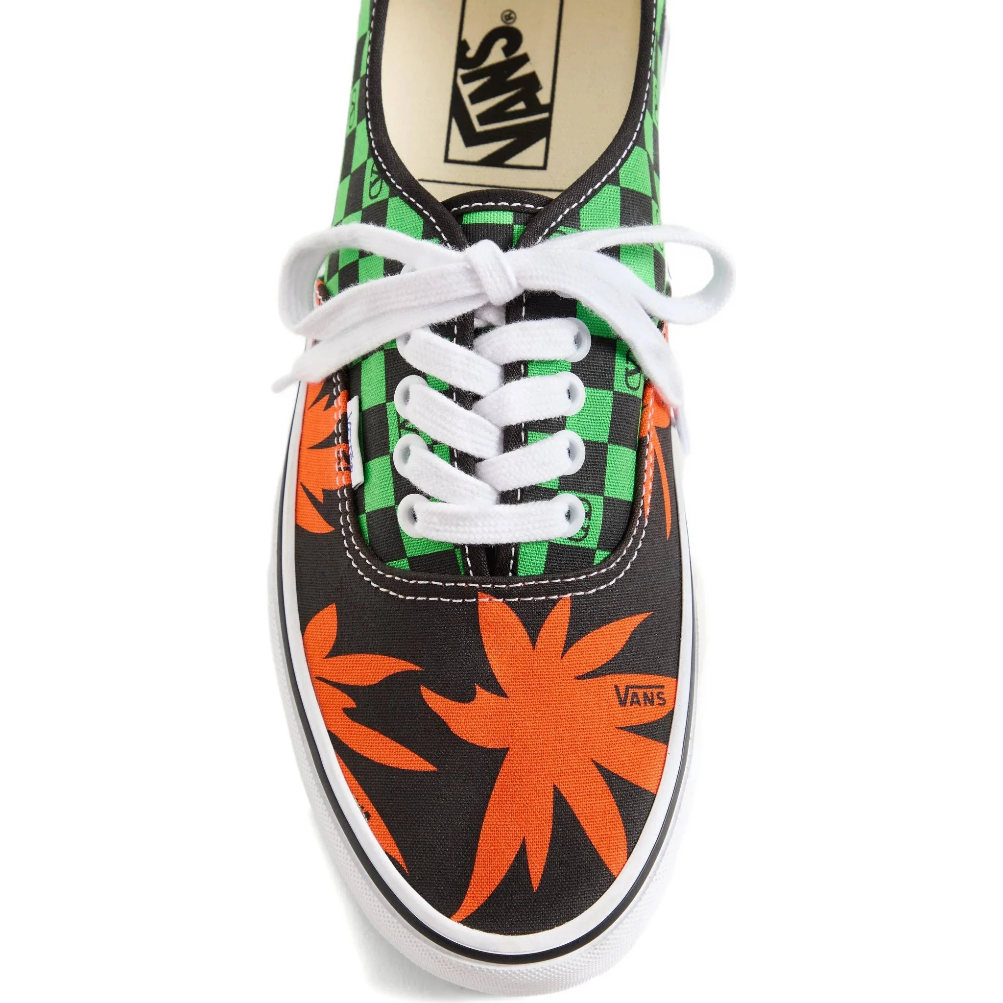 أحذية رياضية من تصميم VANS X VALENTINO