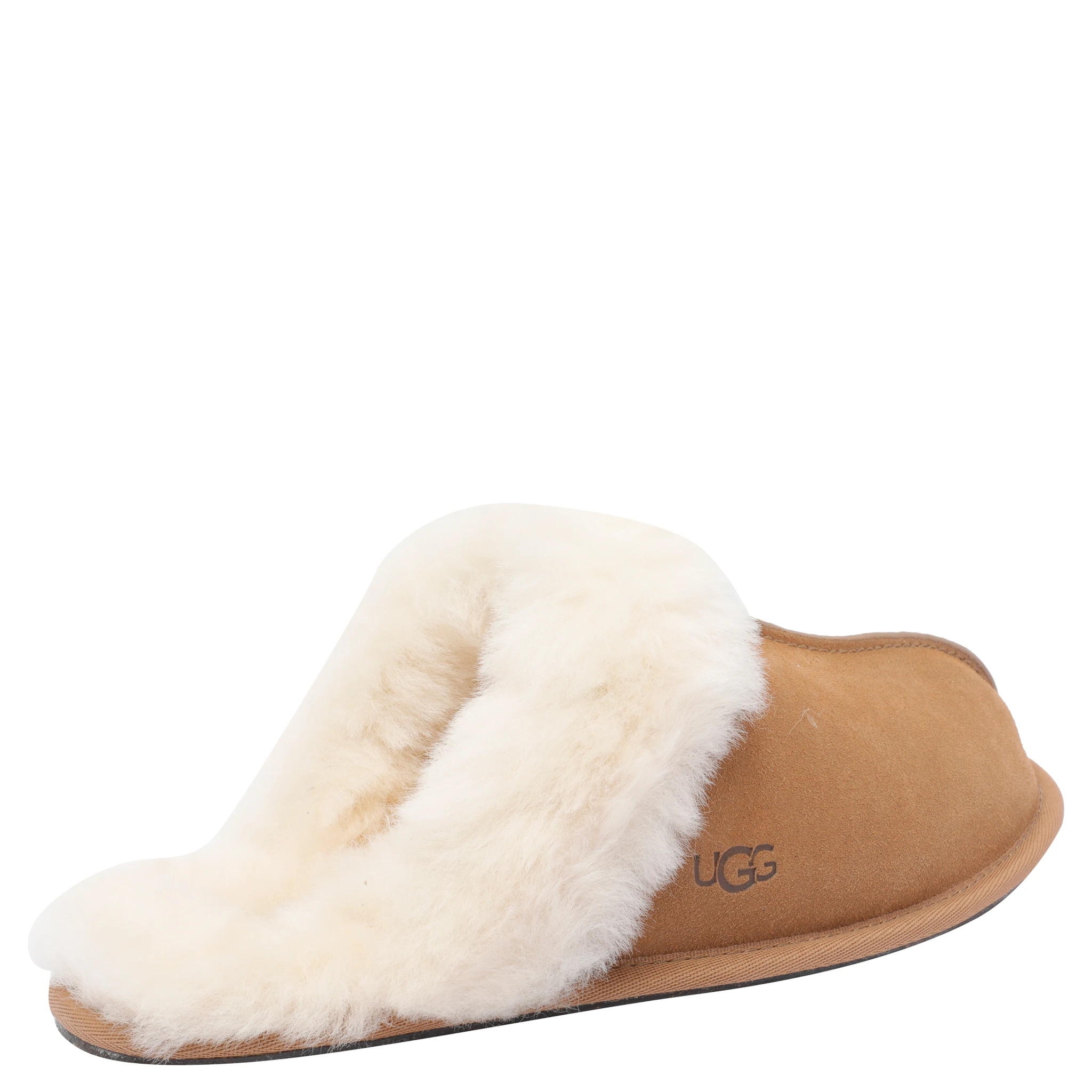 صندل UGG بني اللون