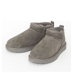 أحذية Ugg الكلاسيكية الصغيرة جدًا