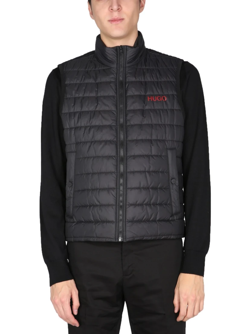 HOODED DOWN VEST