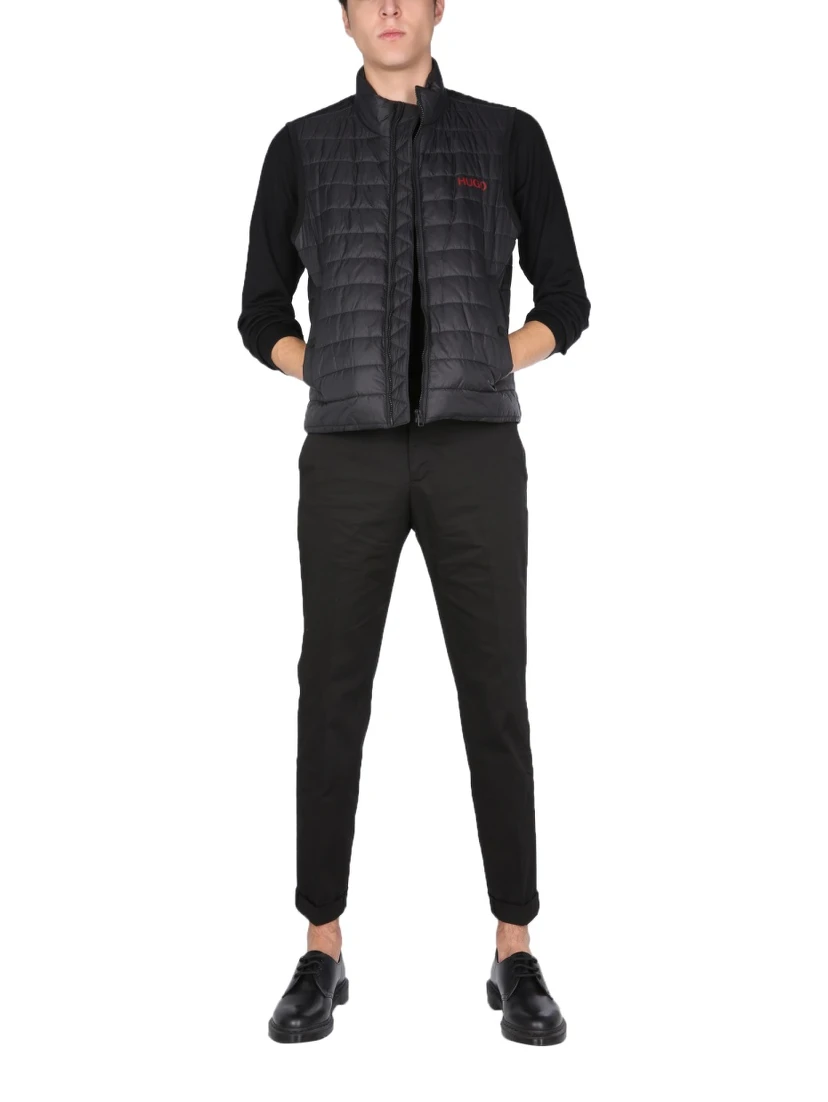 HOODED DOWN VEST