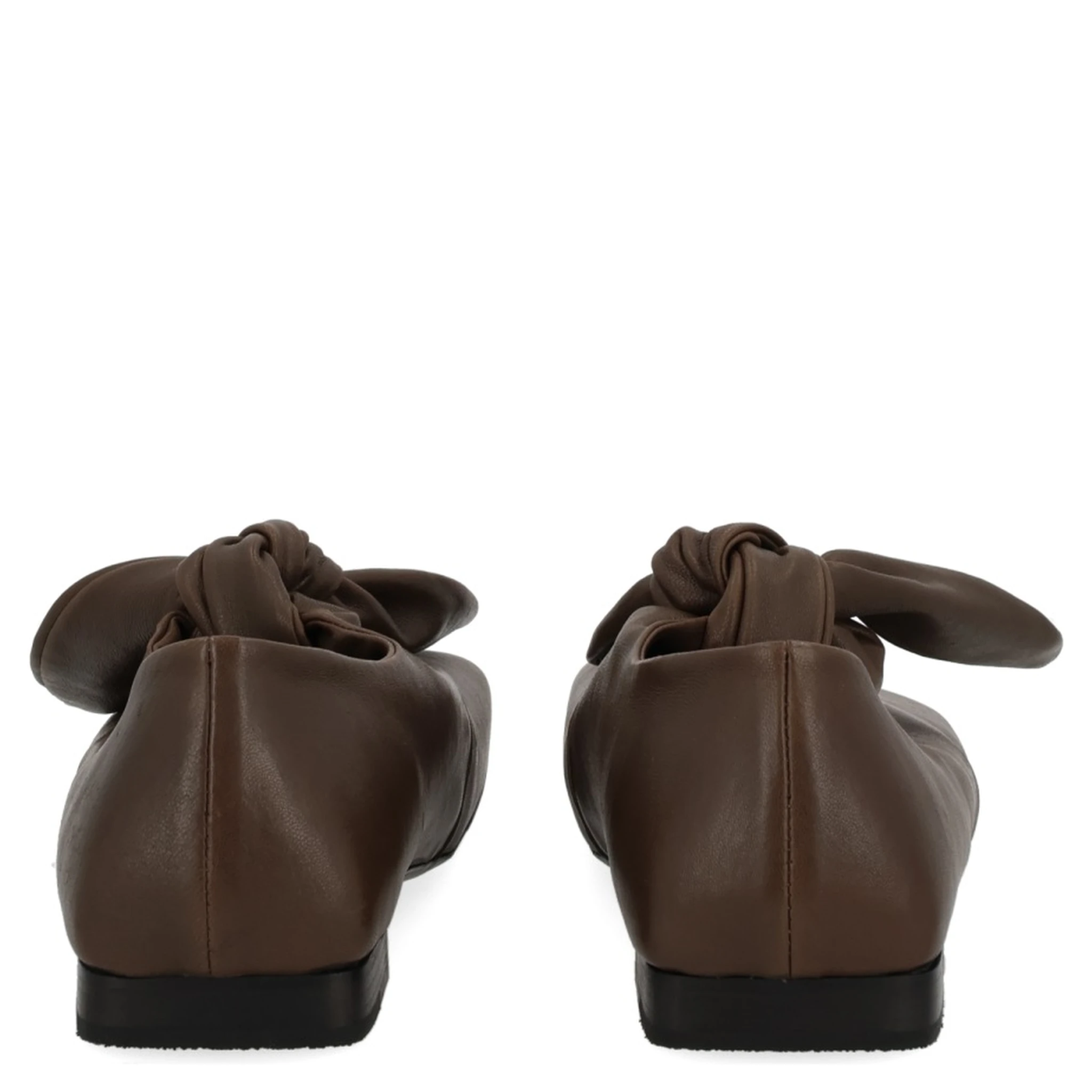 LACE-UP SHOE