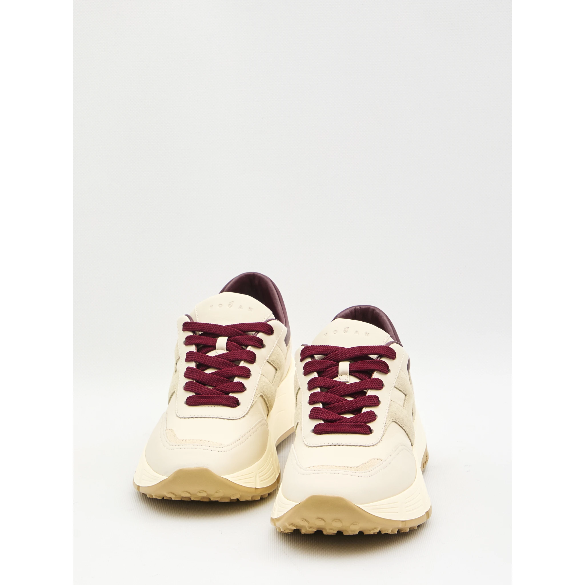 H669 sneakers
