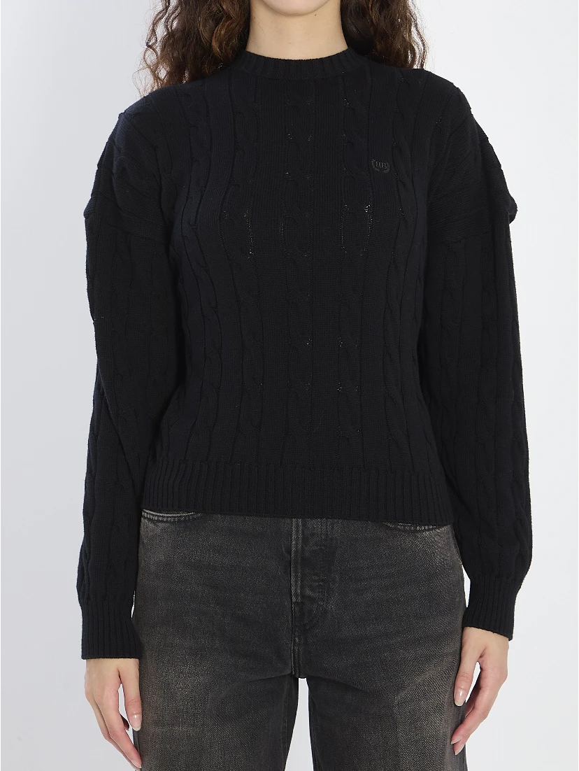 Sweater with logo