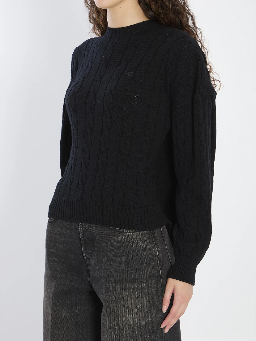 Sweater with logo