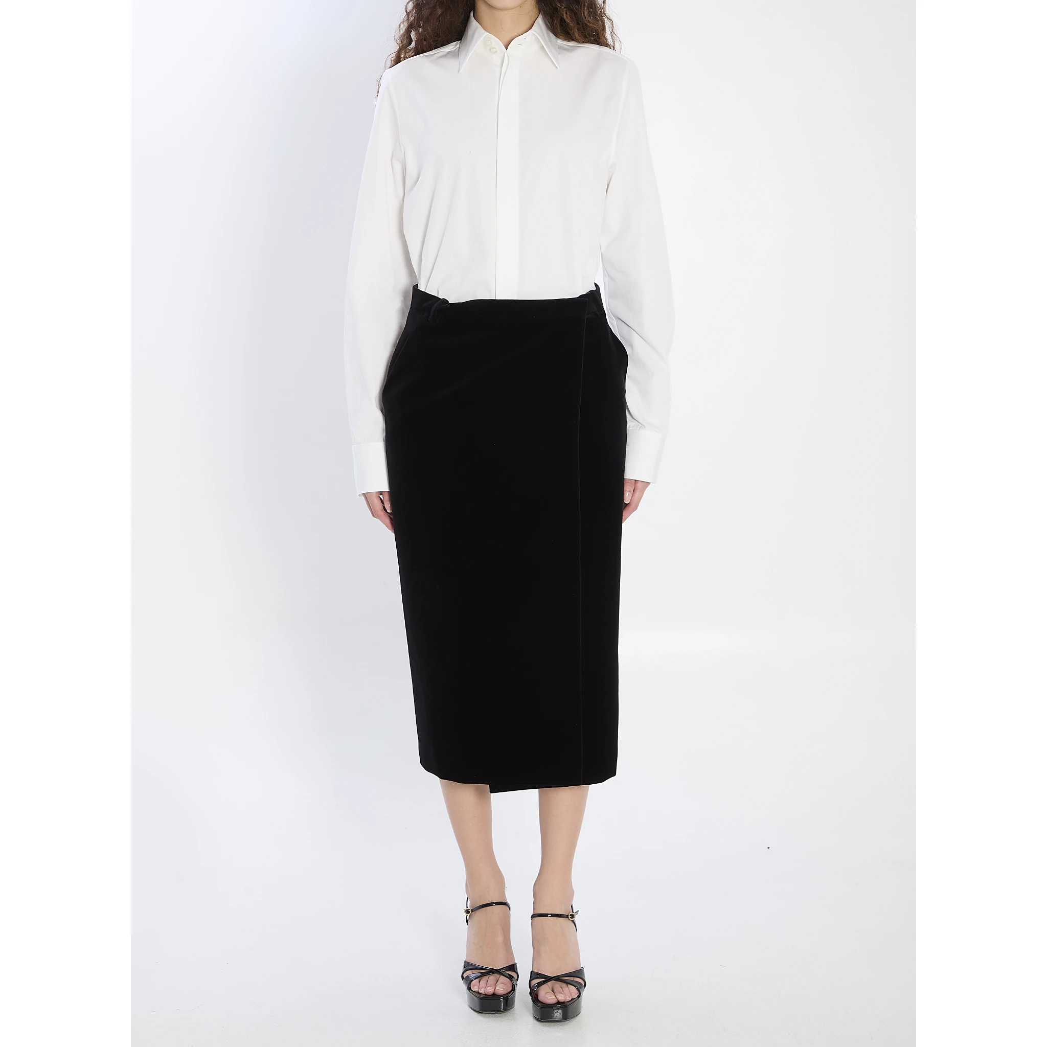 Wrap skirt in velvet