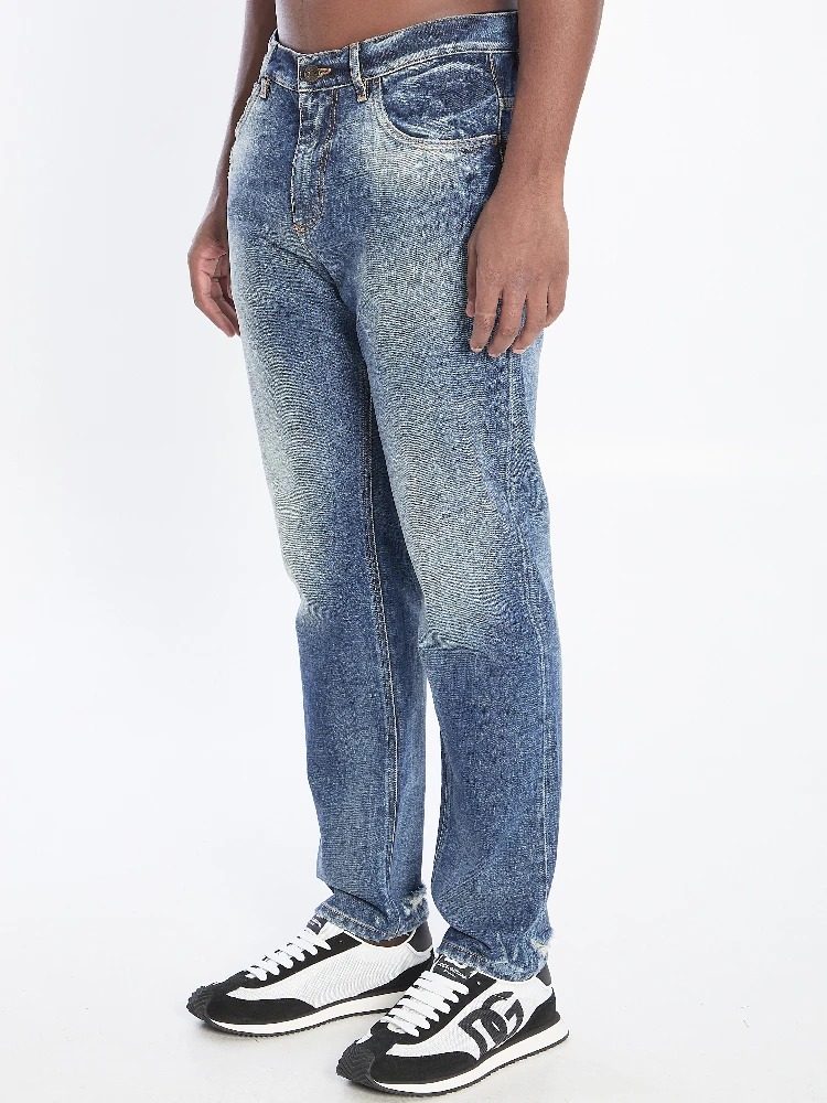 Denim pants with plaque alternative