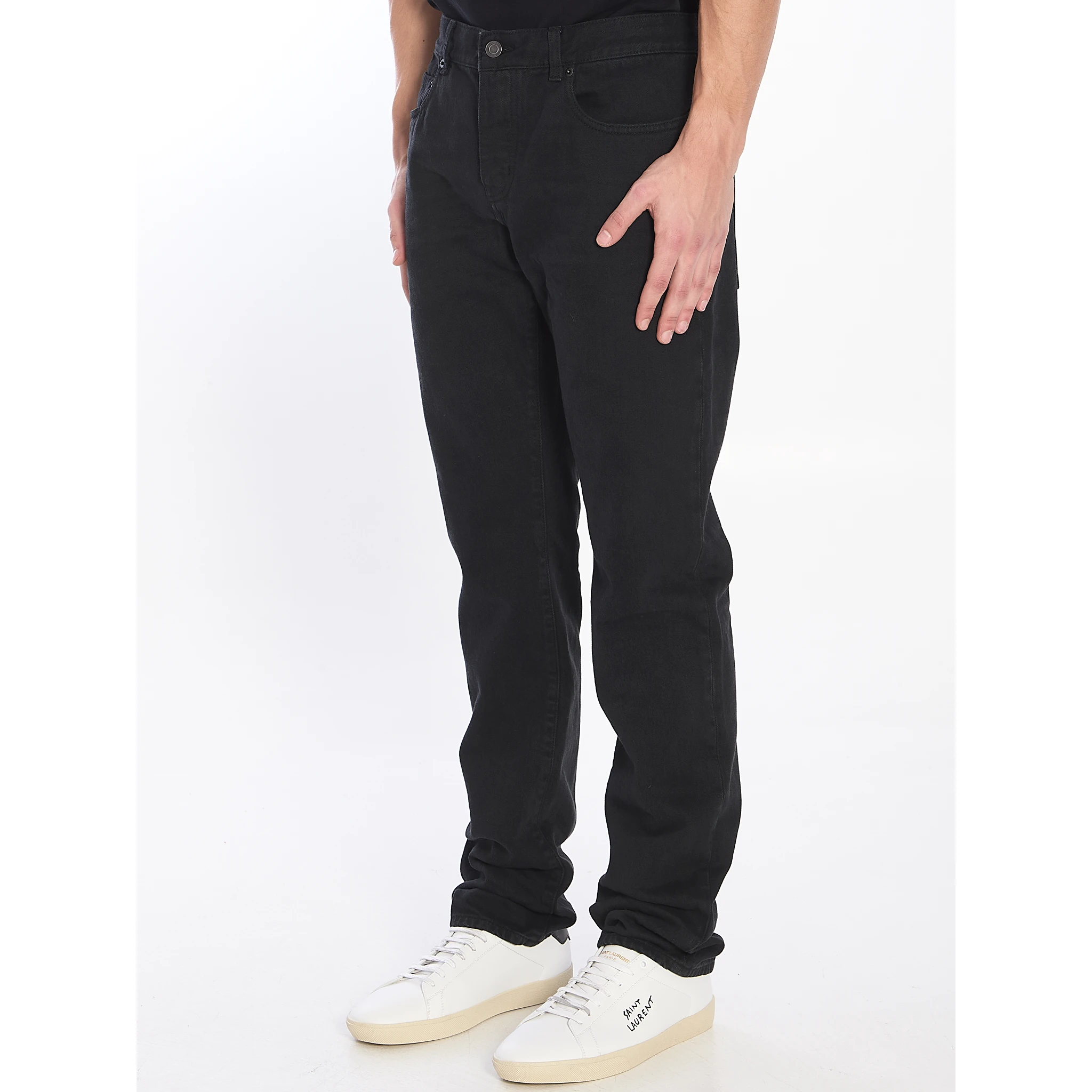 Slim-fit jeans