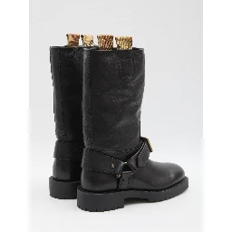 Saddle boots