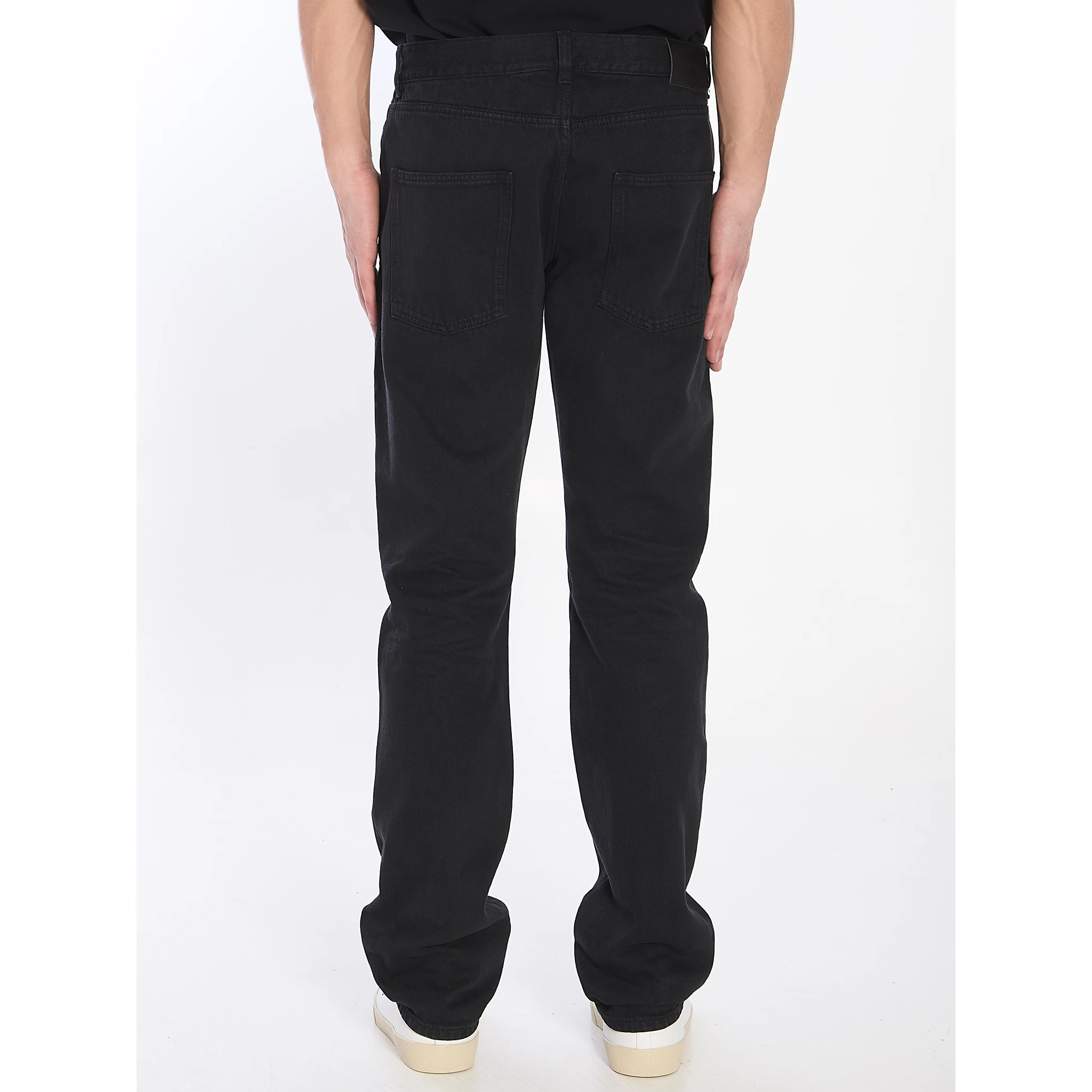 Slim-fit jeans