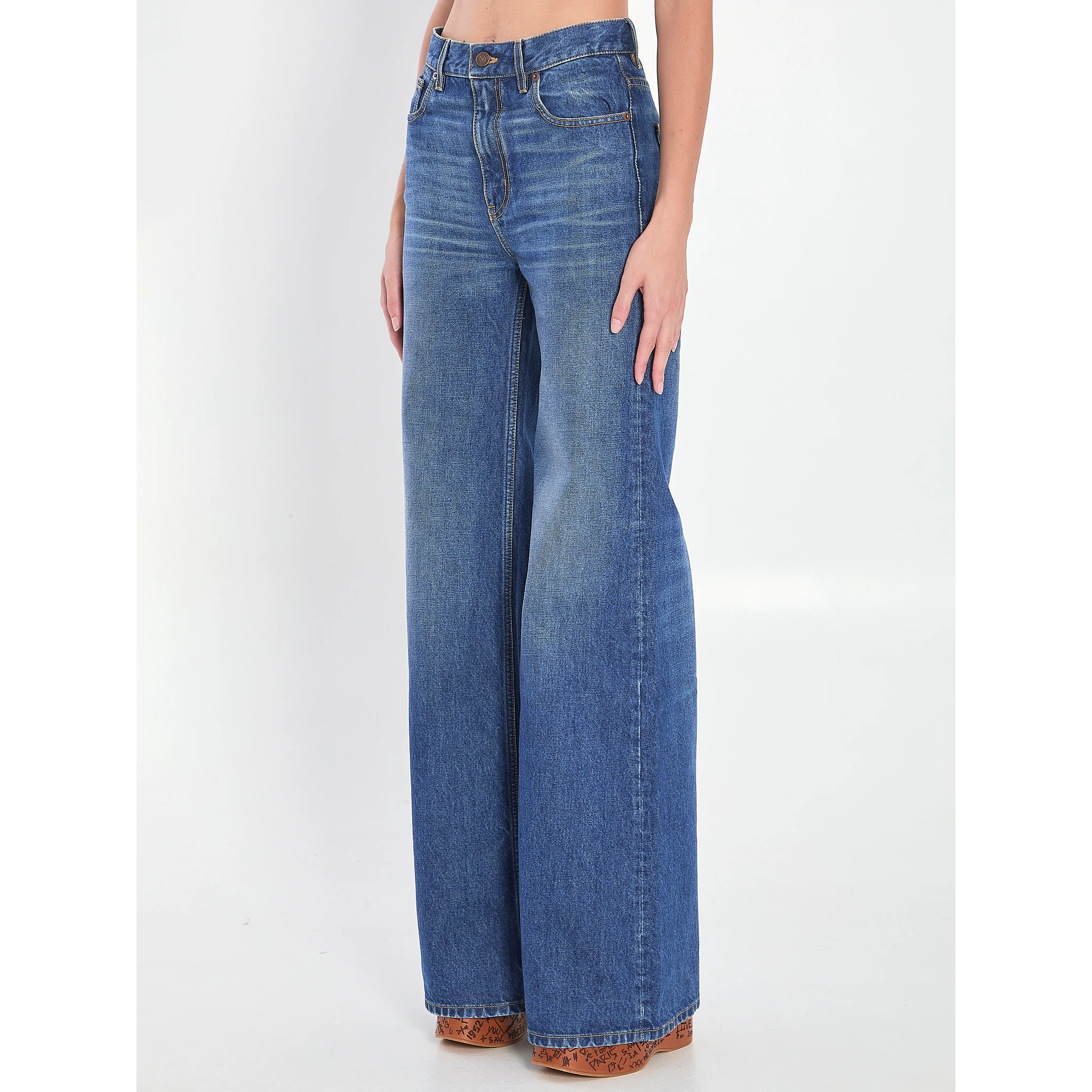 Wide-leg Jeans