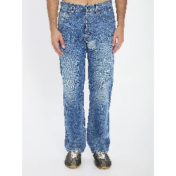 Jeans with patch
