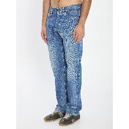 Jeans with patch