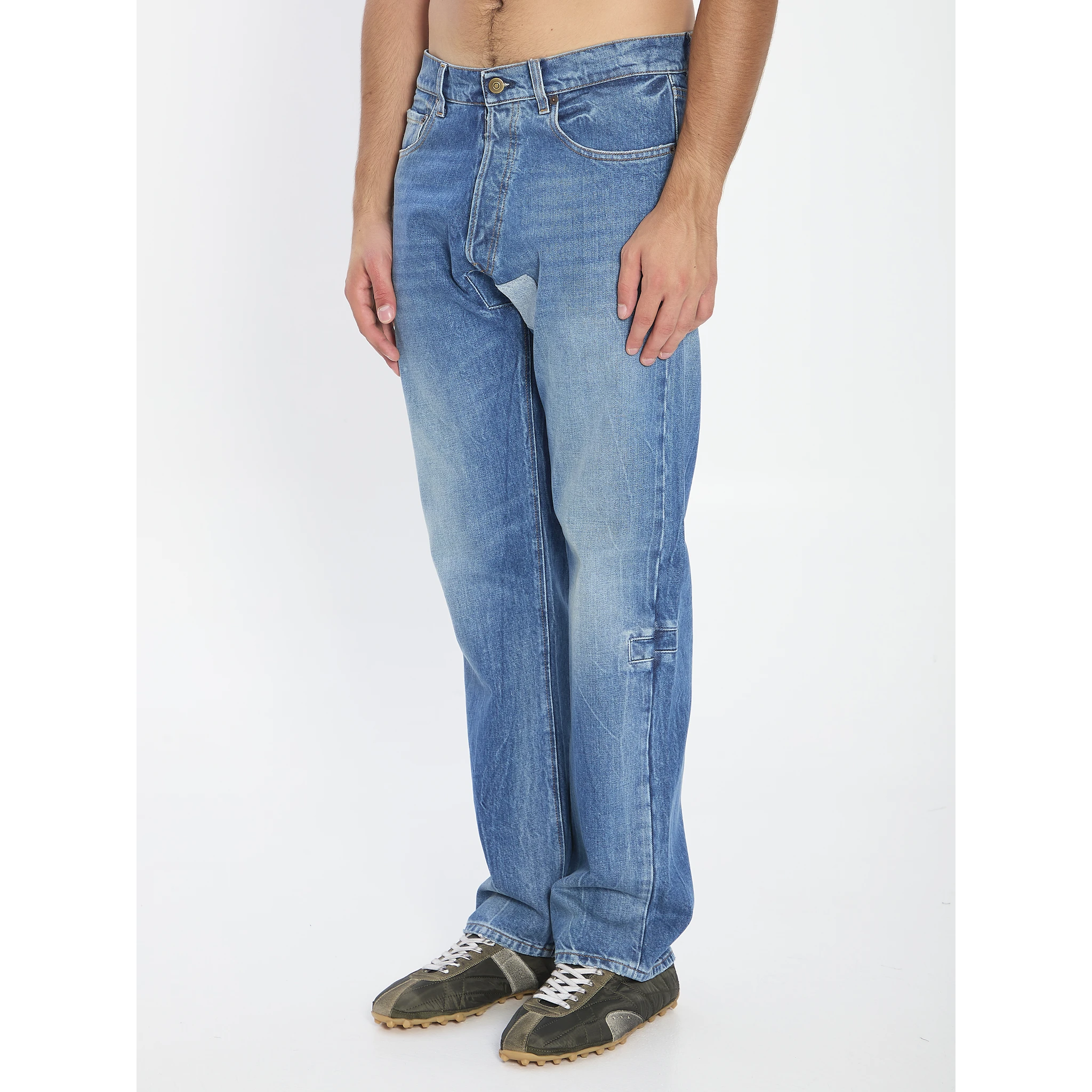Jeans with patch