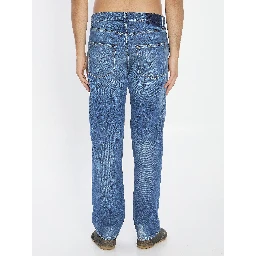 Jeans with patch