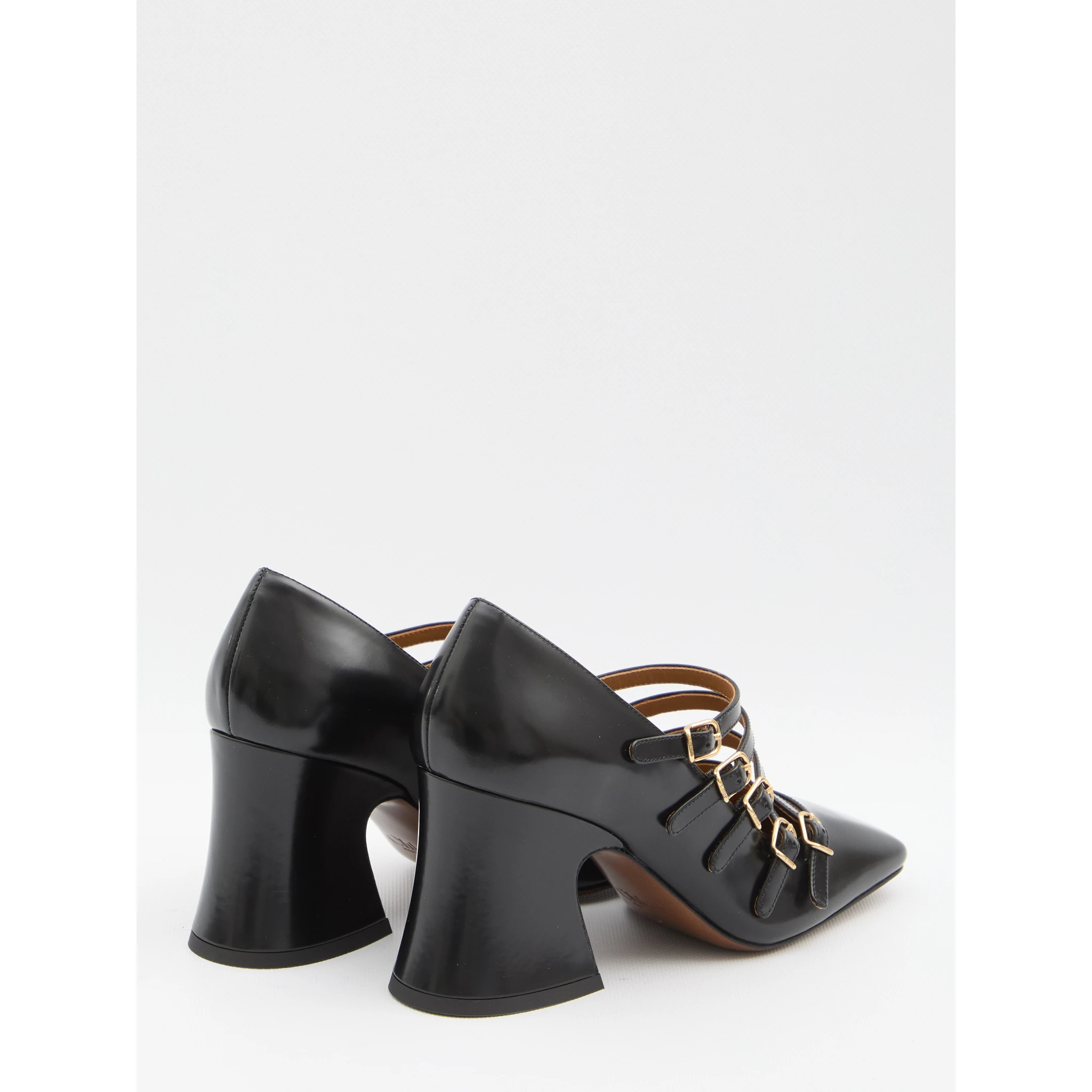 Janis pumps