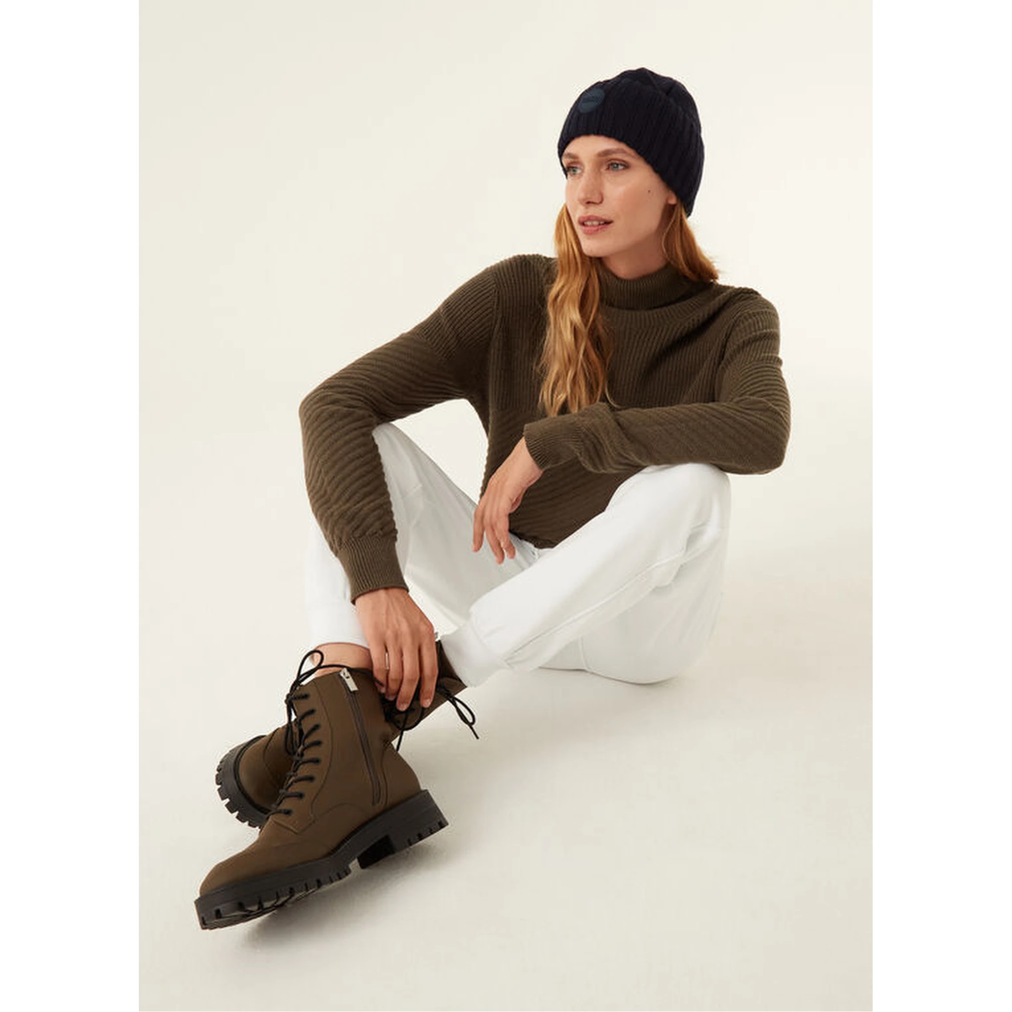 COLMAR Trousers White