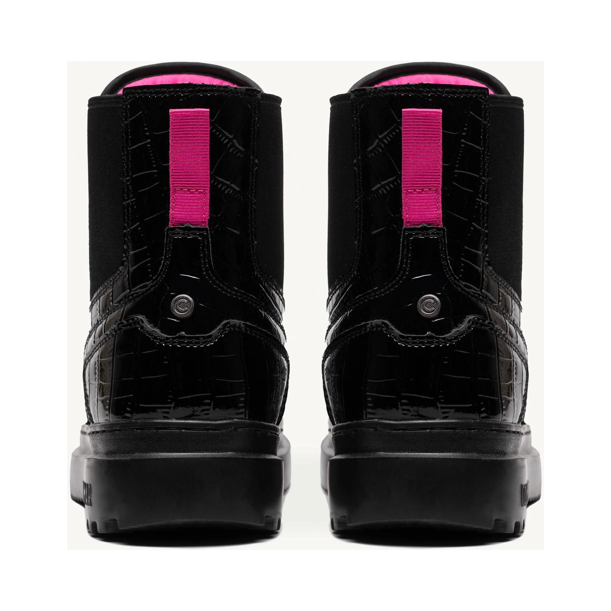 حذاء رياضي أسود من كولمار