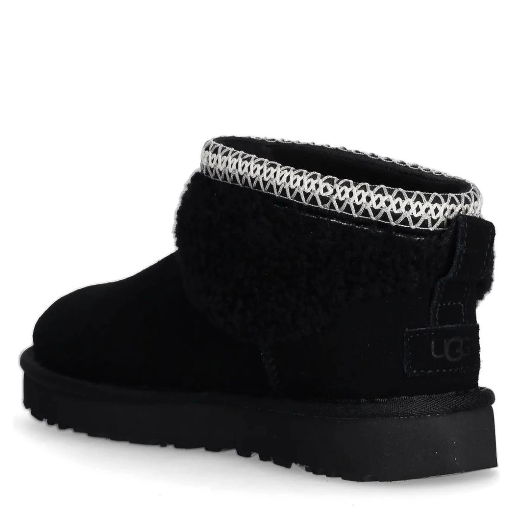 أحذية UGG سوداء
