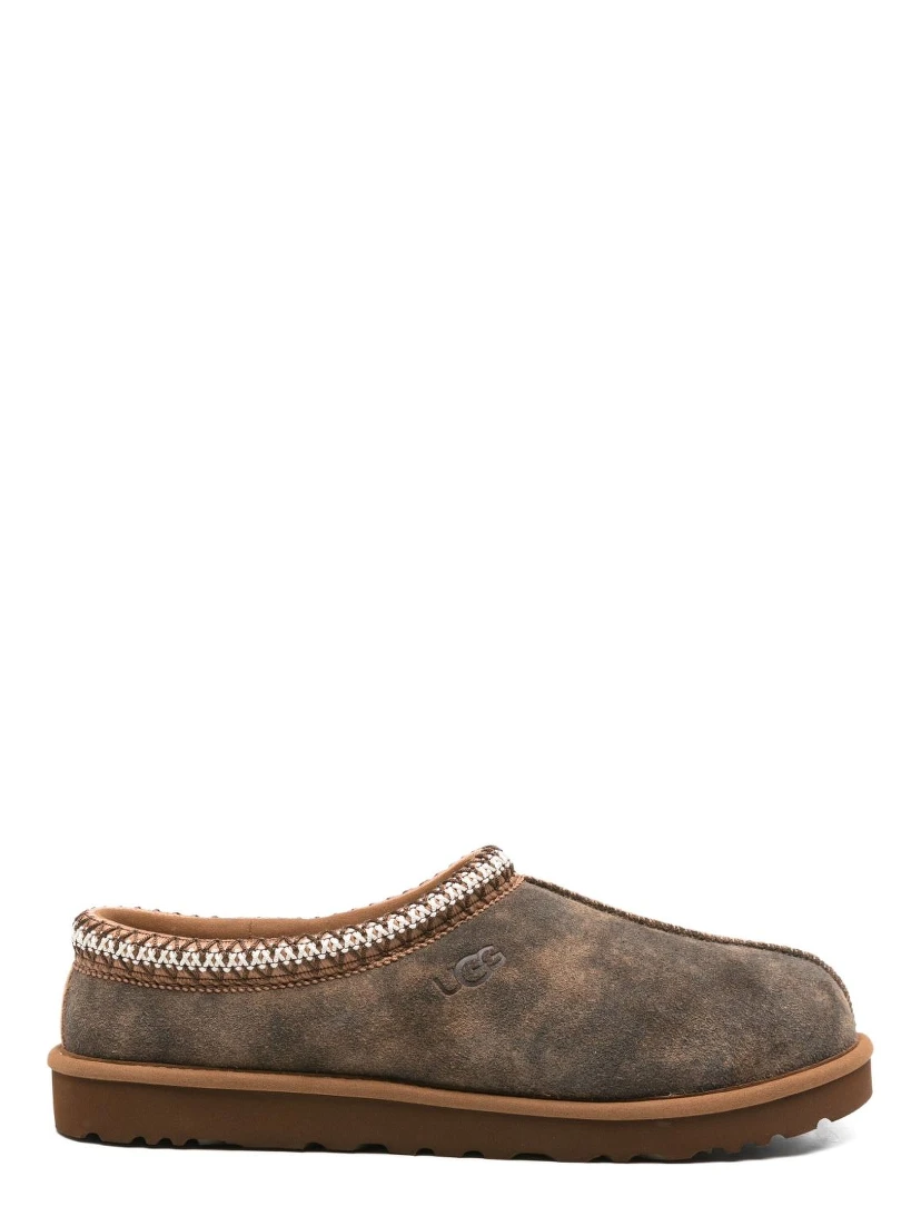 صندل UGG بني اللون